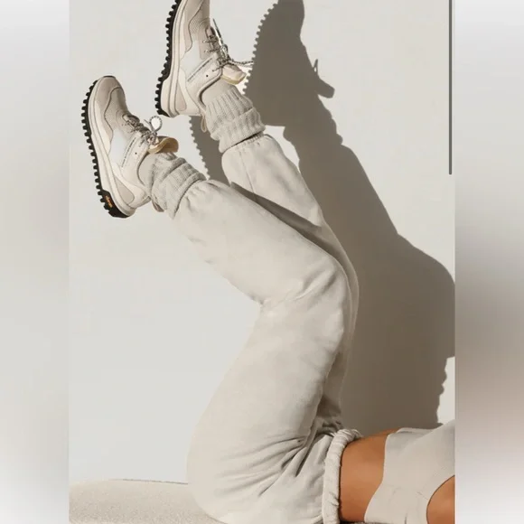 Joah Brown Oversized Jogger in Sahara French Terry. Size XS/S. Brand New - Picture 4 of 9